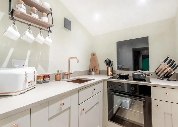 The Nook - Uk44735 *